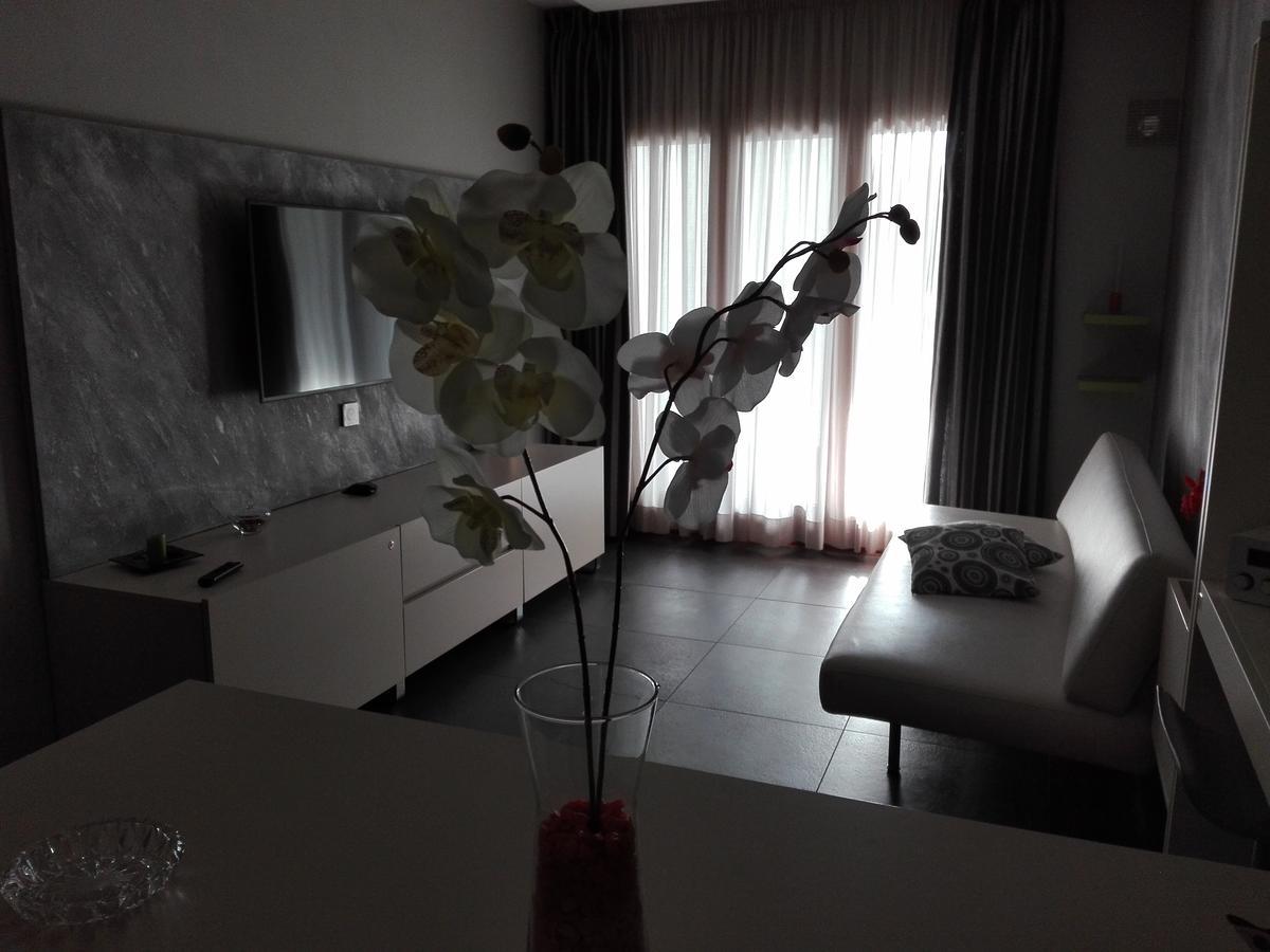 Manu'S Guest Suite Козенца Экстерьер фото